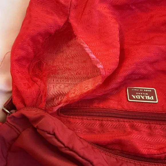 PRADA Nylon Red Messenger Crossbody Bag w/ Shoulder Strap Vintage Authentic - Picture 8 of 16